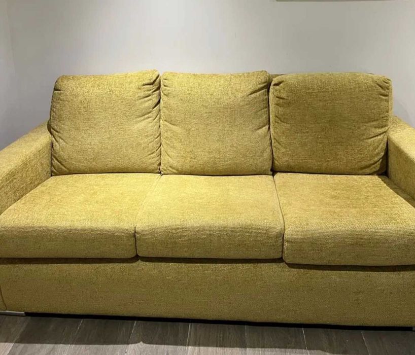 Vendo dois Sofás iguais