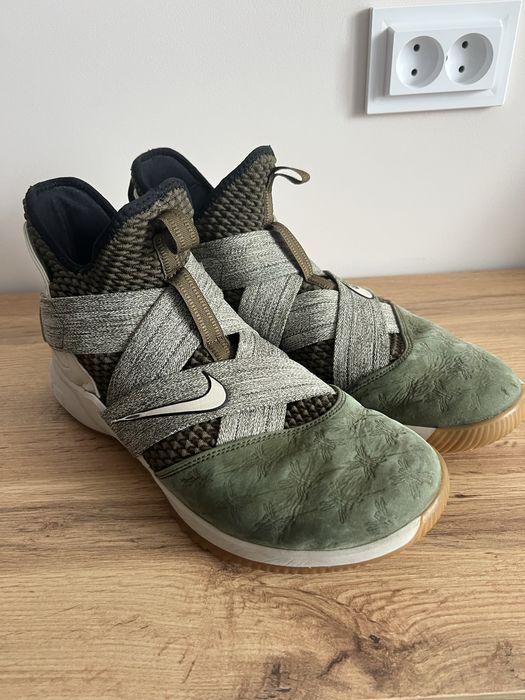 Nike LeBron Soldier 12,