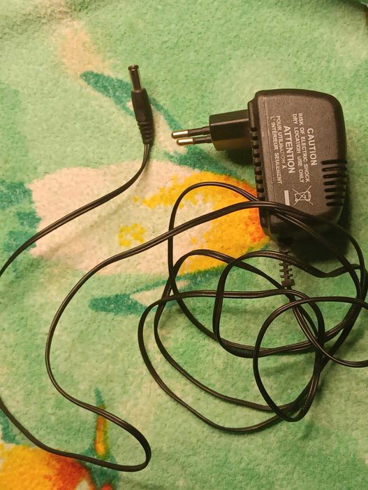 Блок живлення питания 9V ~ 400mA CREATIVE