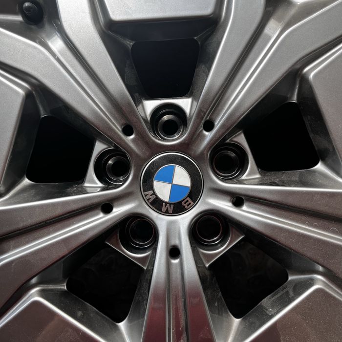 Jantes BMW Originais + Pneus novos Nexen - 17”