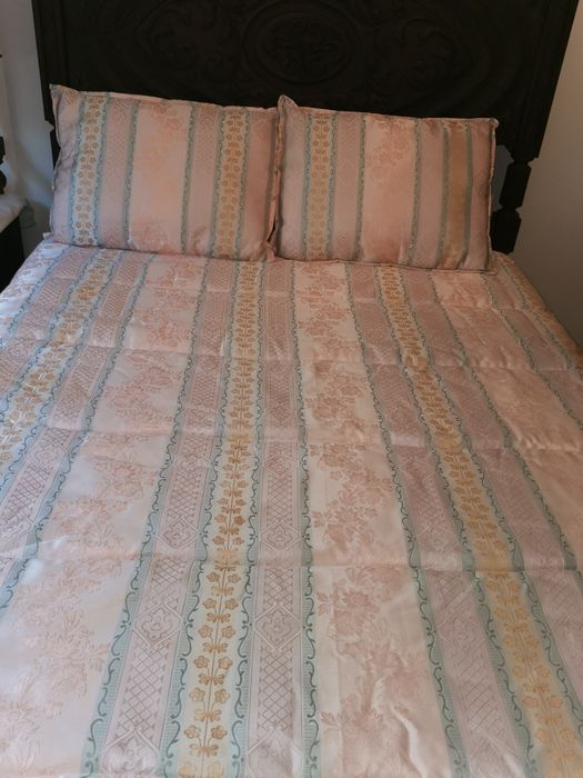 Colcha para cama de casal com 2 almofadas