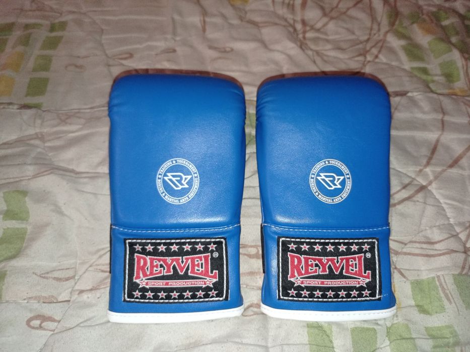 Боксерские перчатки снарядные ReyveL!