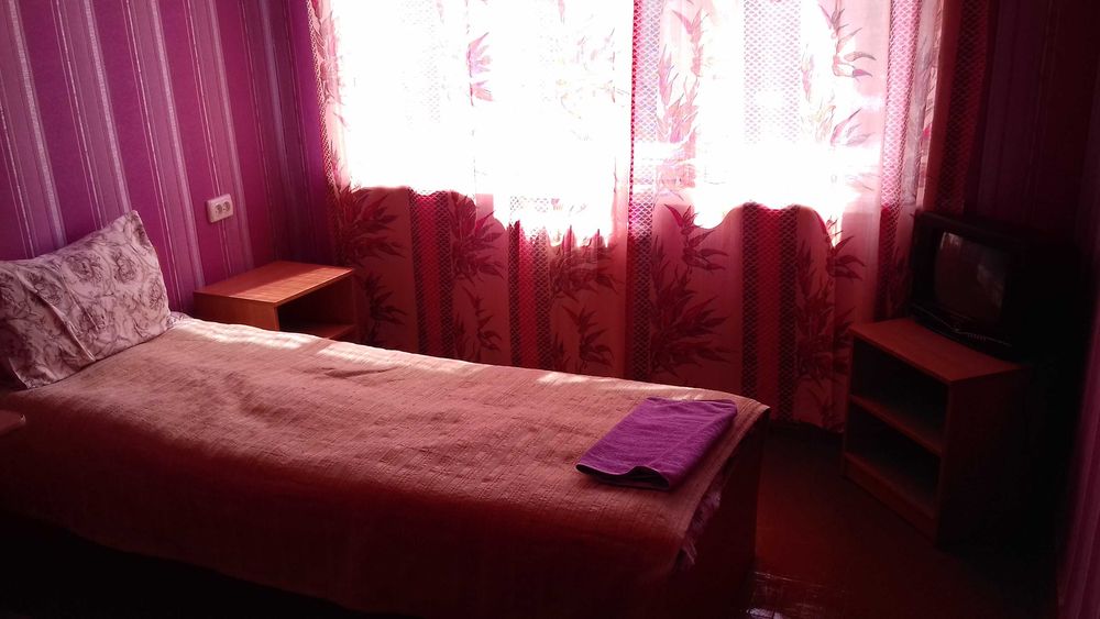 Кімната  Готель "Сміла"