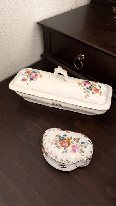 Conjunto de Lavatório Antigo Vista Alegre – 4 Peças (Porcelana Fina)