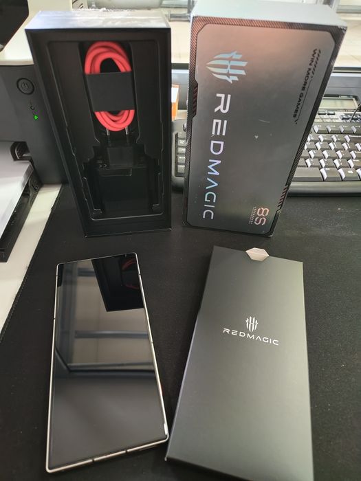ZTE Nubia Redmagic 8s pro 12/256gb