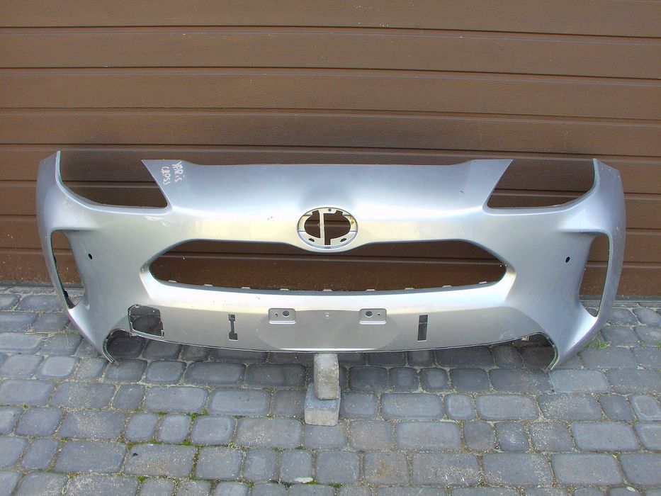 Toyota yaris cross zderzak przód