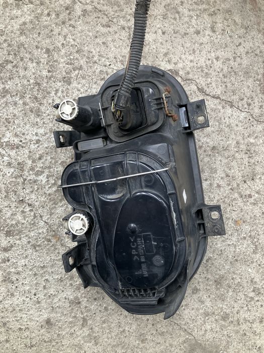 VW Golf IV 4 - lampa przód lewa prawa
