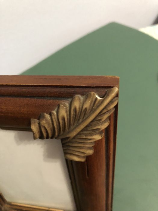 Moldura antiga em madeira