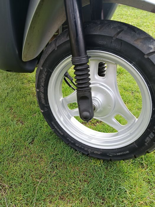 Продам скутер Suzuki Lets 4