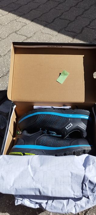 Vendo sapatos de biqueira de aço