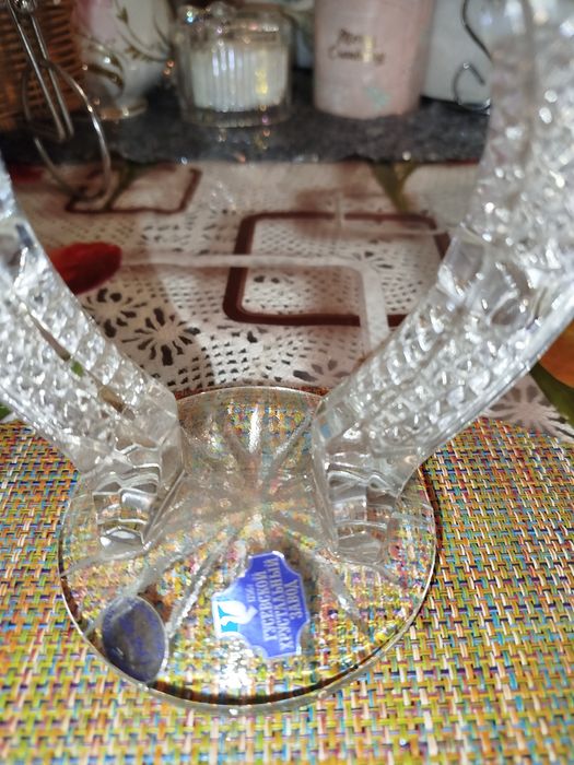 Продам хрустальный подсвечник