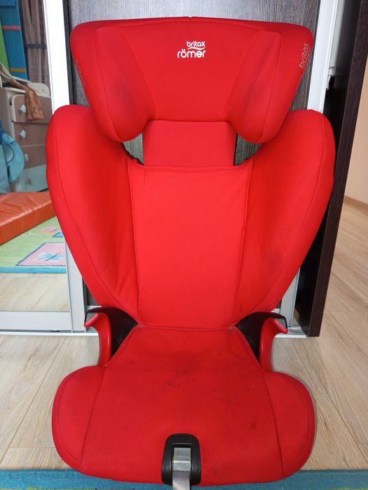 Дитяче автокрісло