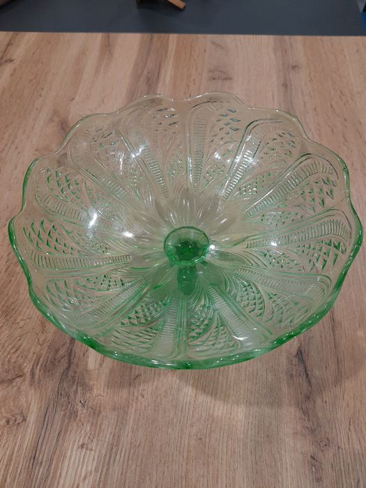 Фруктовниця з кольорового скла