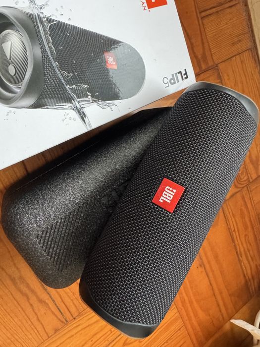 Colunas Bluetooth - JBL Flip 5 (2 un - como novas)
