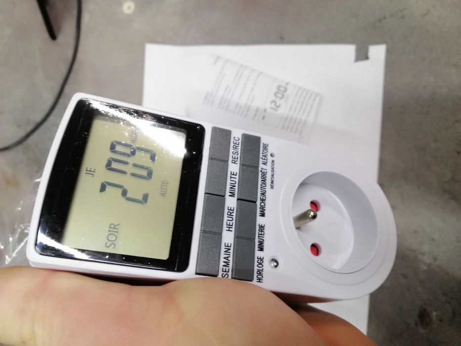 Розумна розетка з таймером