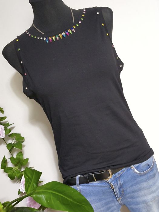 Nowa damska bluzka zdobiona kolorowymi ćwiekami rozmiar 36 S