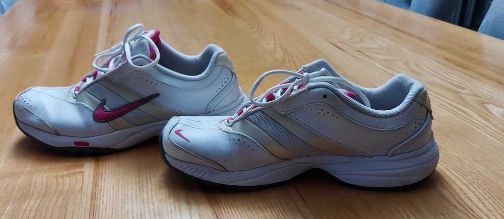 Adidasy buty nike skórzane, rozmiar 38,5