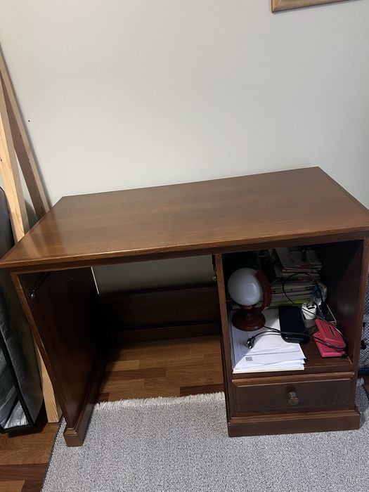 Secretária de madeira