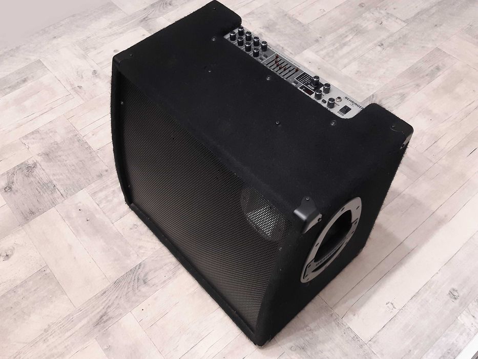 Wzmacniacz Behringer 15"-300W- 4w1 -Bass-Gitara-mikrofon- lub zamiana