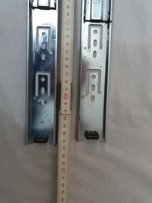 Направляющая шариковая  для мебельных полок.