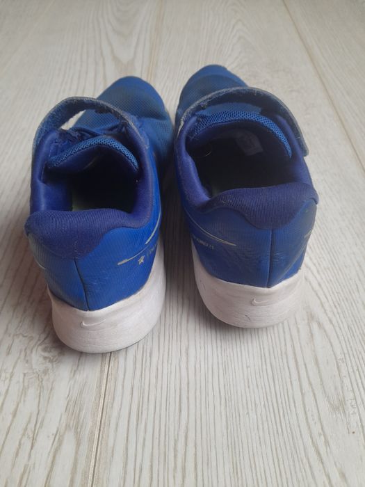 Кросівки    Nike