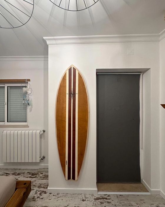 Prancha de surf de madeira para decoração lindas