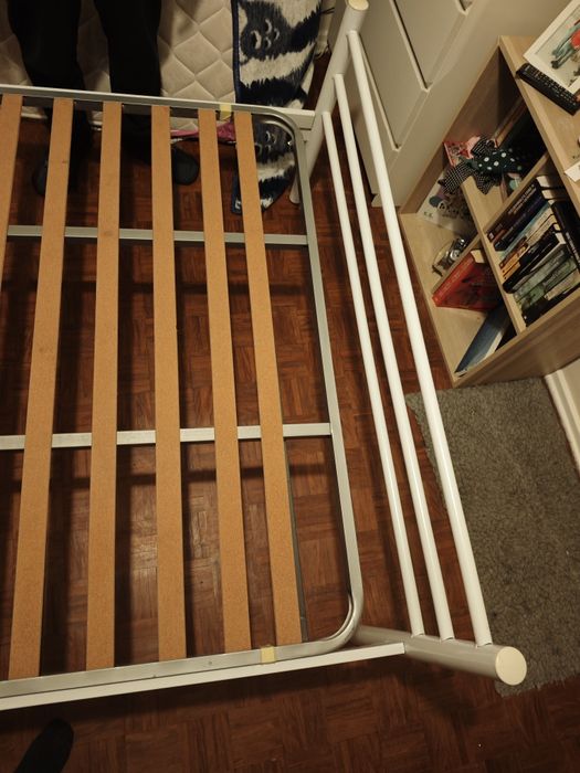 Cama de casal com estrado