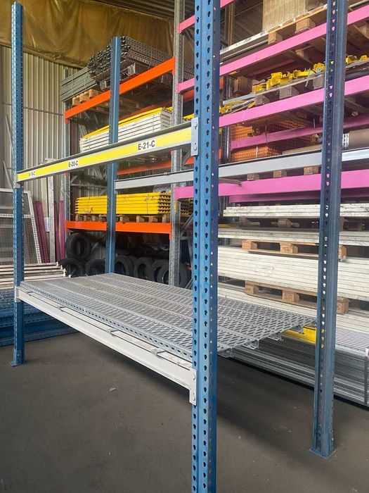 Продам Б/В стелажі для складу. Рами 3-6м. Траверси 1000-3000кг.