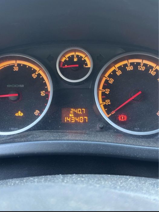 Opel Corsa 1.3 CDTI 2008 — apenas 143 mil km!!