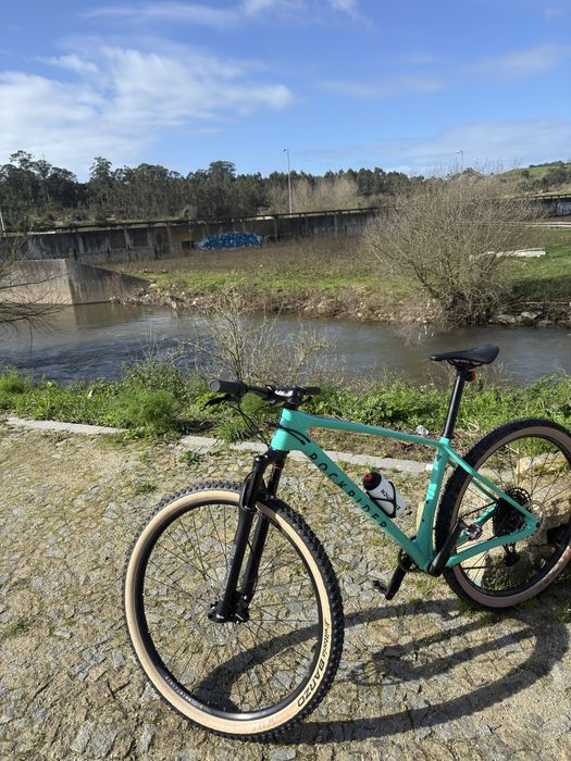 Bicicleta BTT CROSS COUNTRY ROCKRIDER RACE 740 Quadro em Carbono Verde Reba