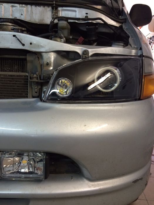 Прозорі/поліровані пластикові на фари скло фар Vito T4 Audi A6C4 A100