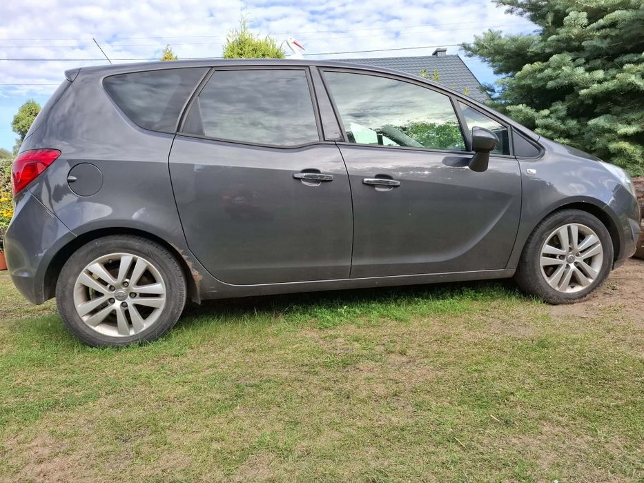 Opel Meriva B 2011r