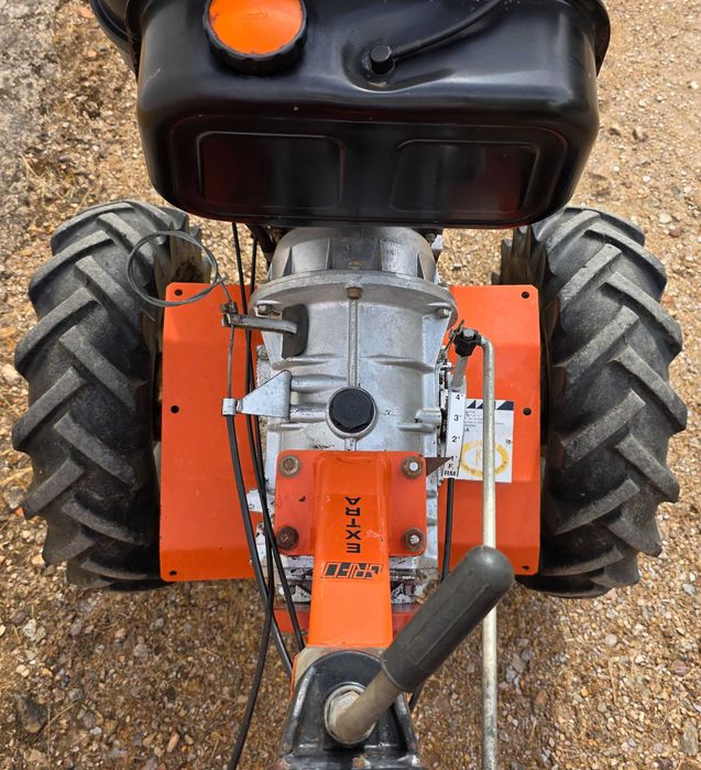 Motoenxada Lombardini 14CV 4X4 DIESEL de 2 lugares em MUITO BOM estado