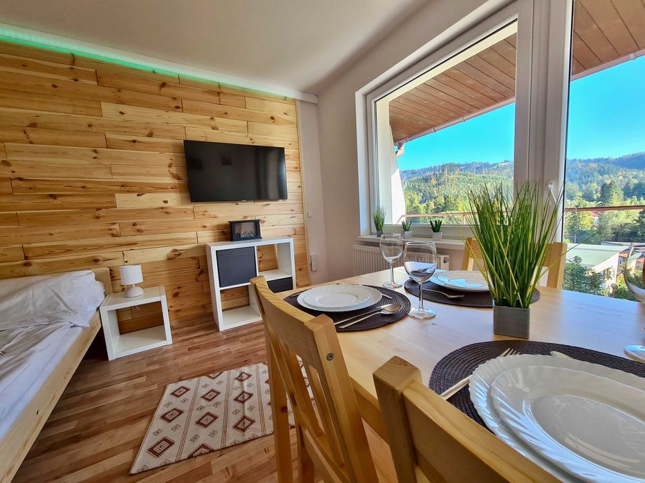 Noclegi Wisła - Apartamenty Willa NaSkarpie | Jacuzzi, Sauna, Basen