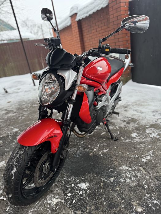 Сузуки Гладиус Suzuki Gladius 400 ABS