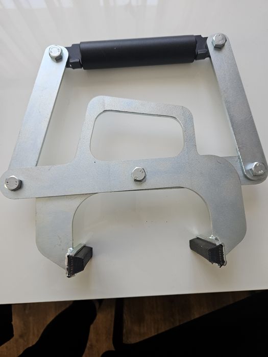 Chwytak, uchwyt, walizka do obrzeży