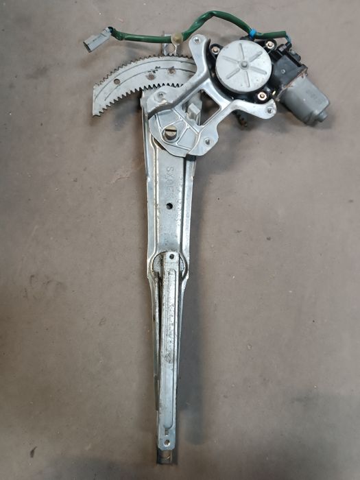 Elevador frente Esq / Drt - Honda hr-v ( 1999 / 2006 )