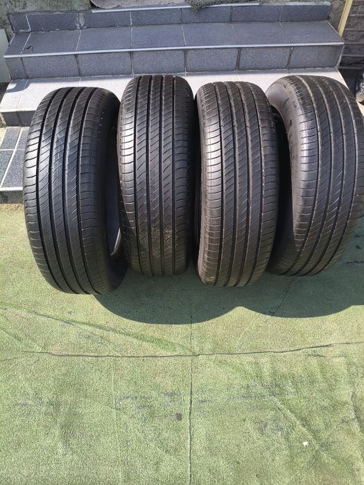 Komplet opon 215/65 R 17 Michelin