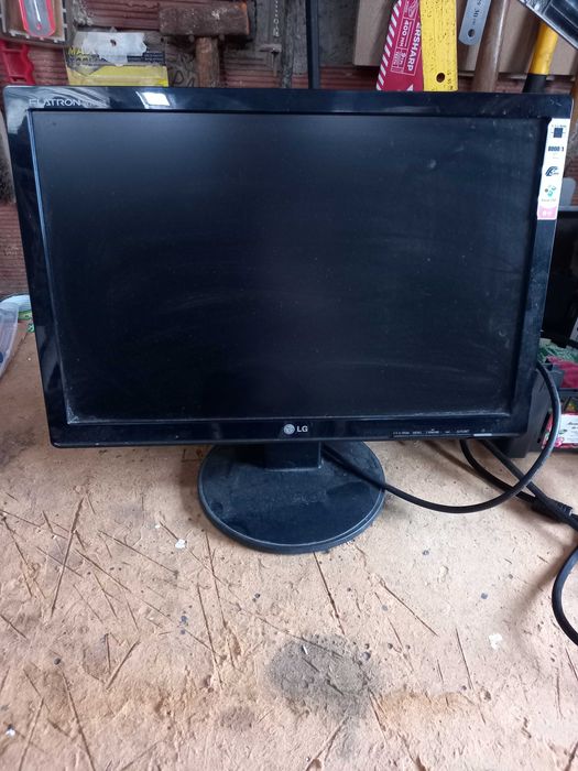 Monitor LG Flatron514151105881057280