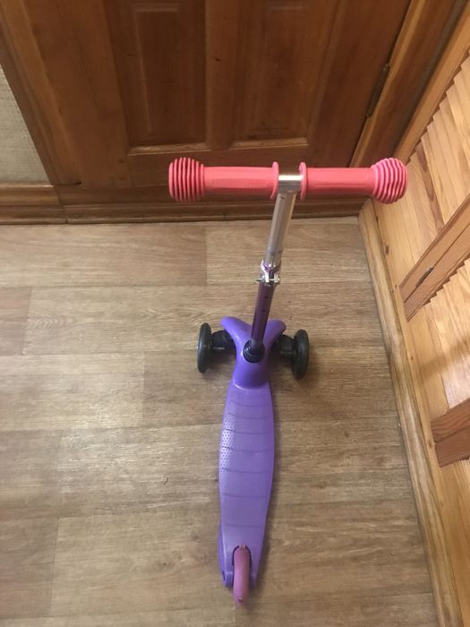 ПРодам детский  самокат