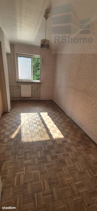 Bardzo ustawne, wygodny rozkład, parking