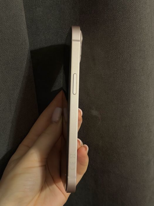 iPhone 13 128GB Ідеальний стан, рідна батарея