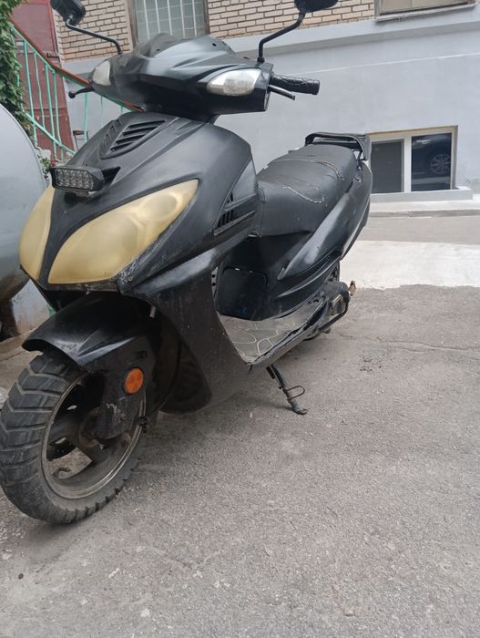Продам скутер-(мопед )на полном ходу