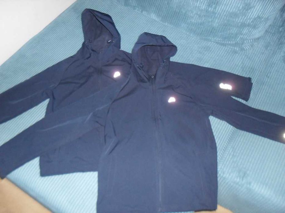 Dwie kurtki softshell dziewczęce.