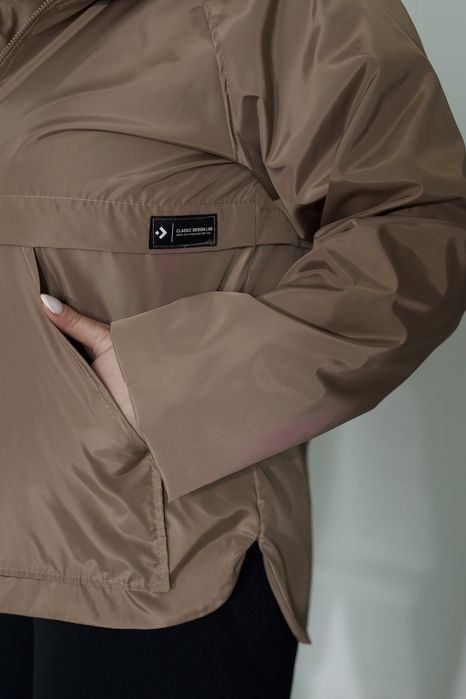 Вітровка жіноча на підкладці з капюшоном на блискавці