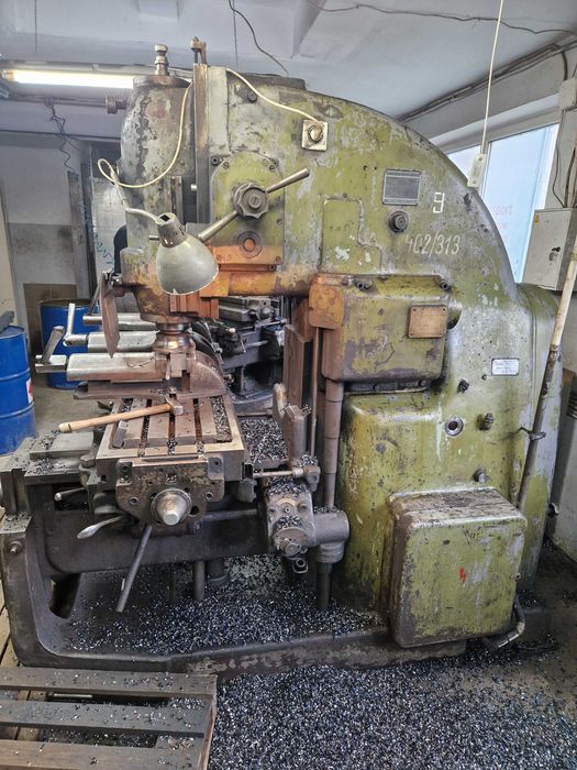 frezarka  pionowa Ponar FYA-41