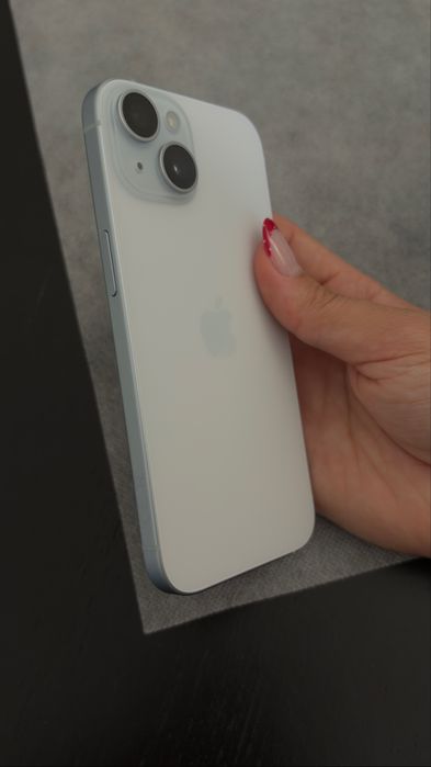 iPhone 15 128GB Azul — Excelente Estado - 83% bateria