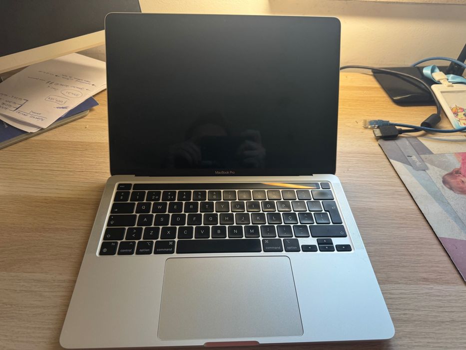 MacBook Pro 13” Apple M1 | 16GB RAM | 1TB SSD |  Prateado | Como novo