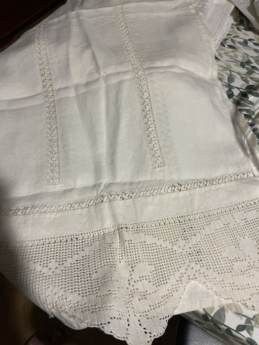 Vendo várias peças em linho com renda feita á mão