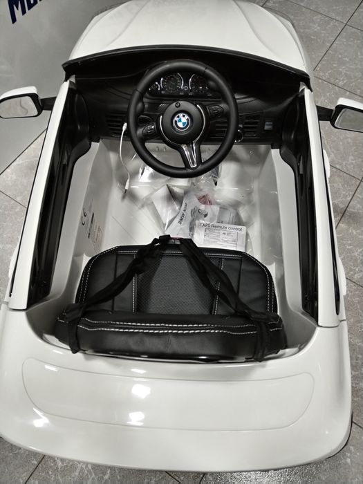 Carro eléctrico criança Bmw x6 rodas borracha